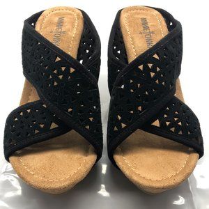 NIB Minnetonka Black Designer Wedges Sz 6